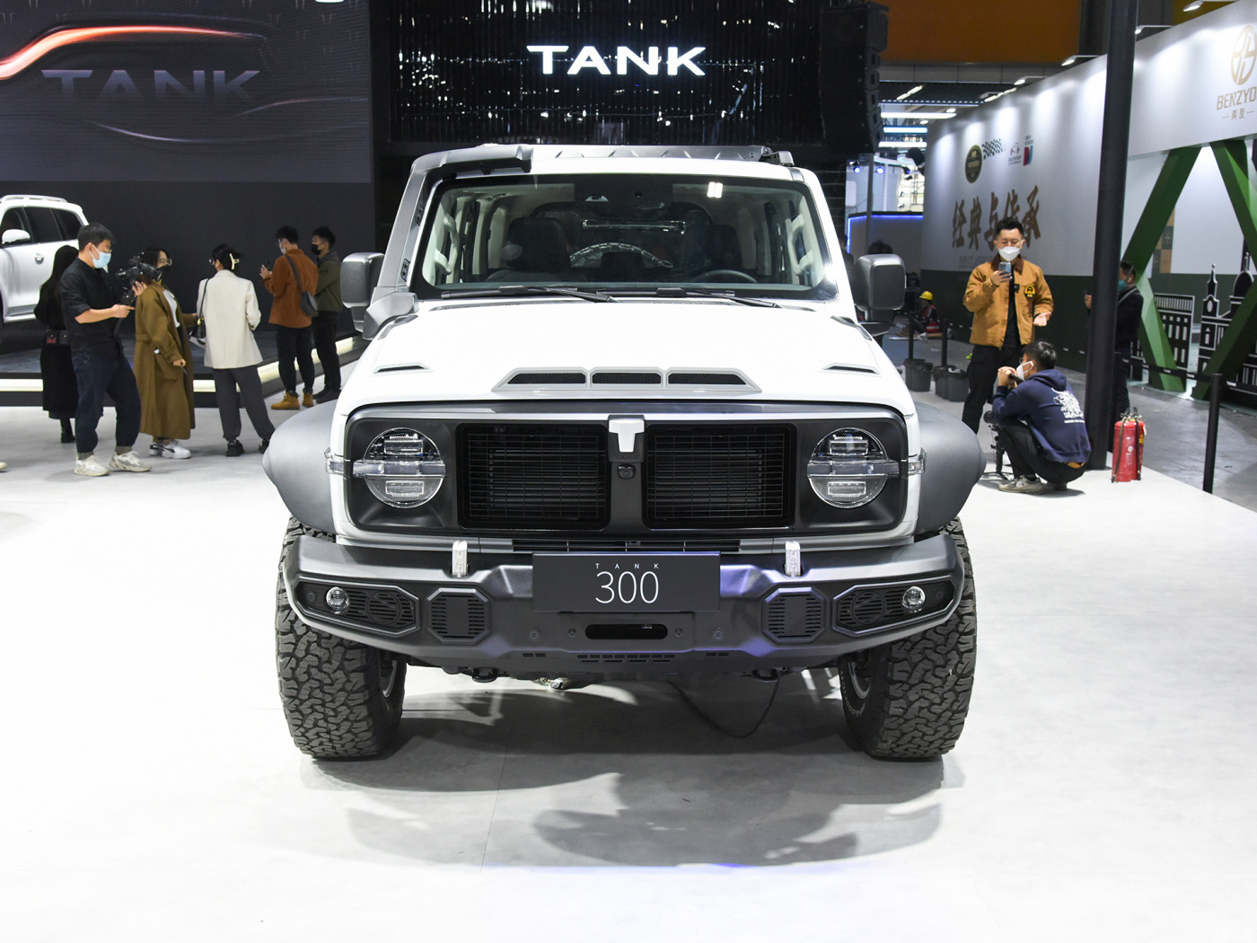 Tank 300 W09