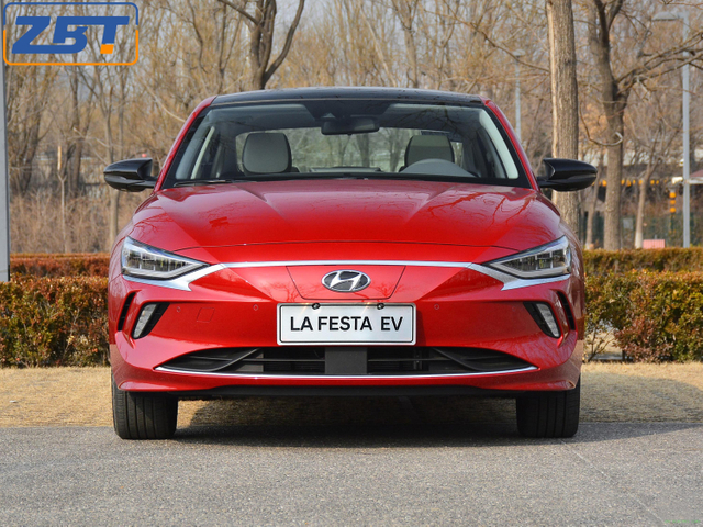 Hyundai Lafesta 2WD Electric Sedan