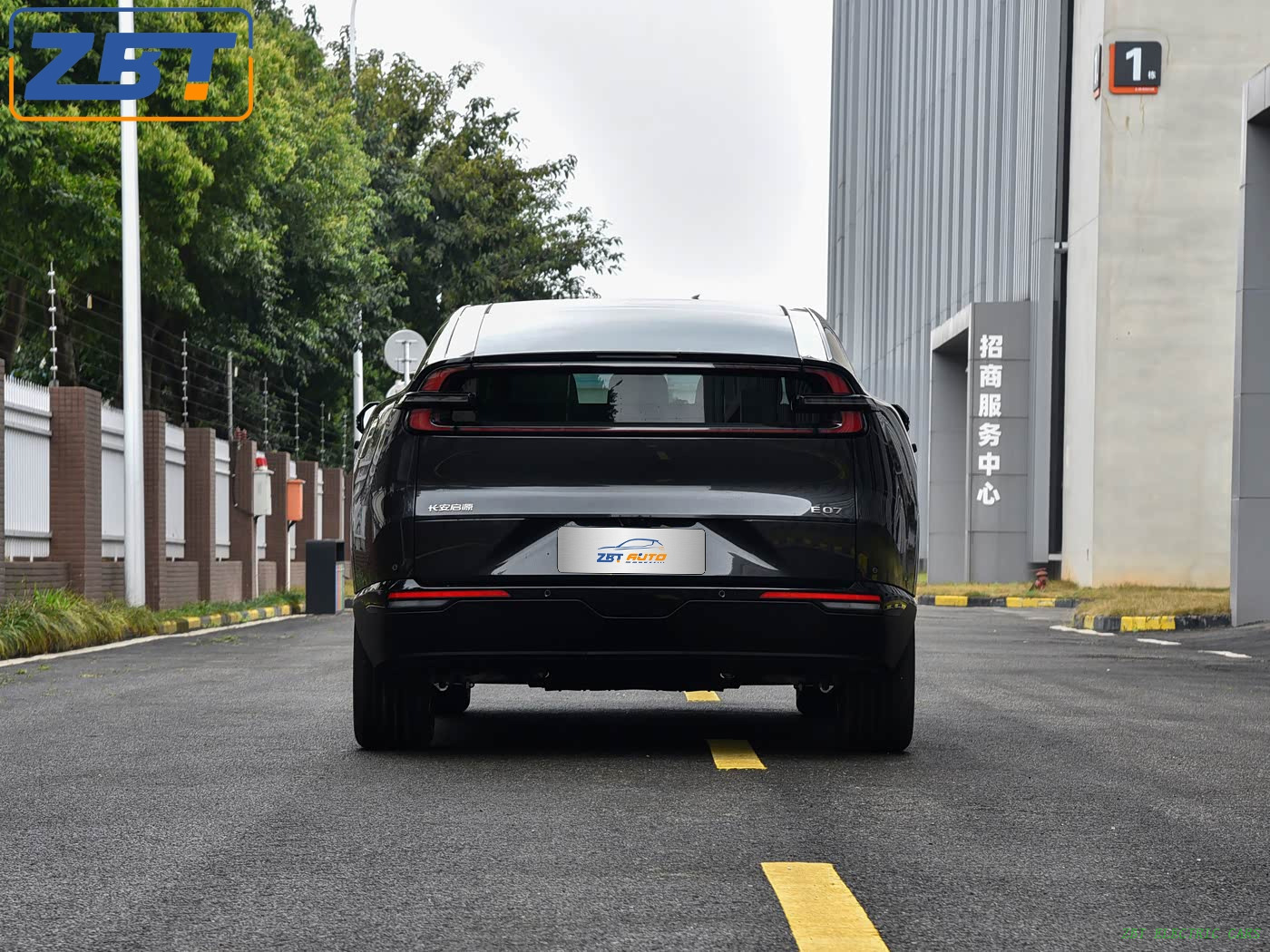 Changan Qiyuan E07 Gasoline-Powered SUV Fuel Vehicle US $42599.00 - 42999.00/