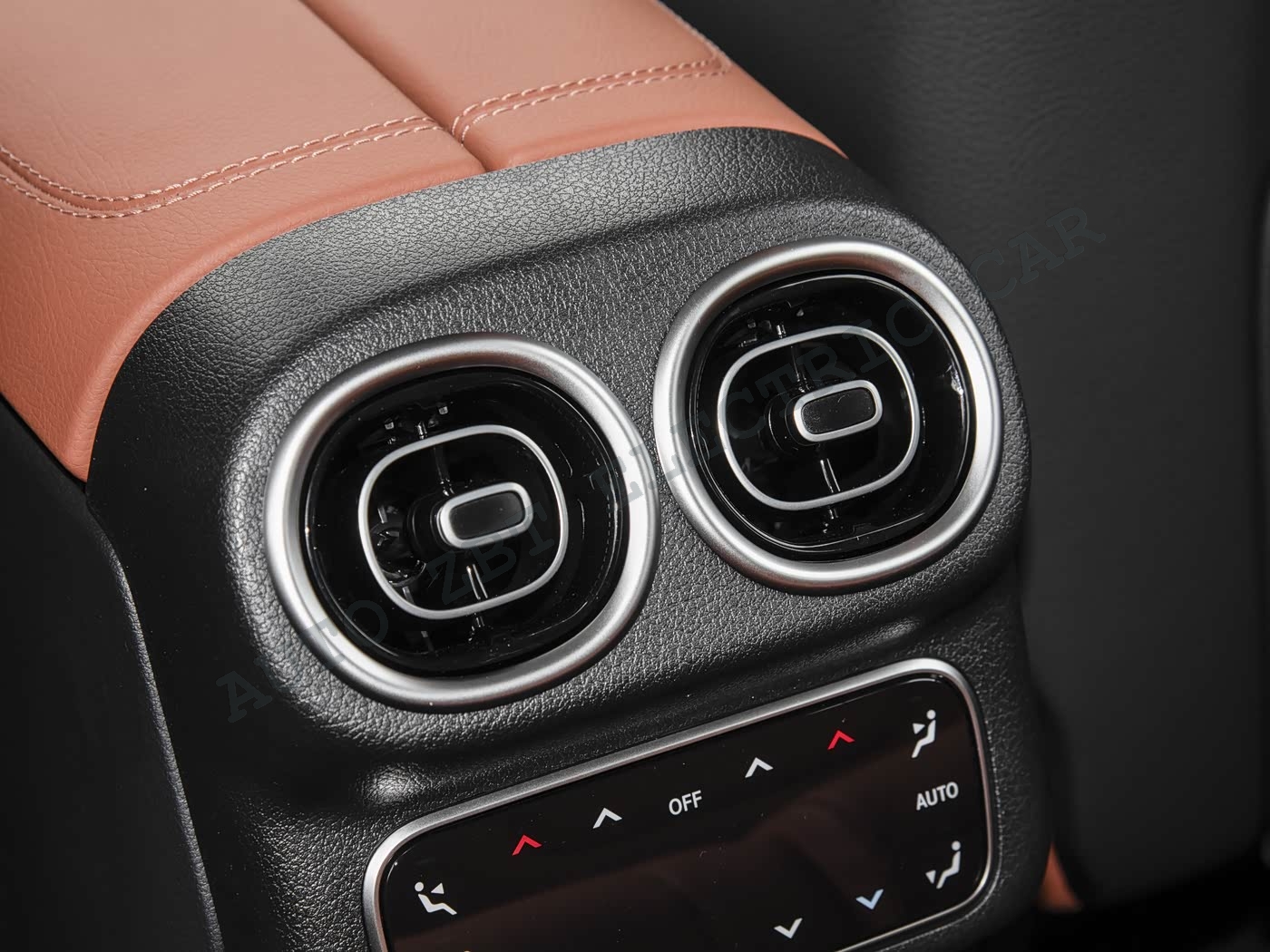 BENZ GLC 300L - GR57