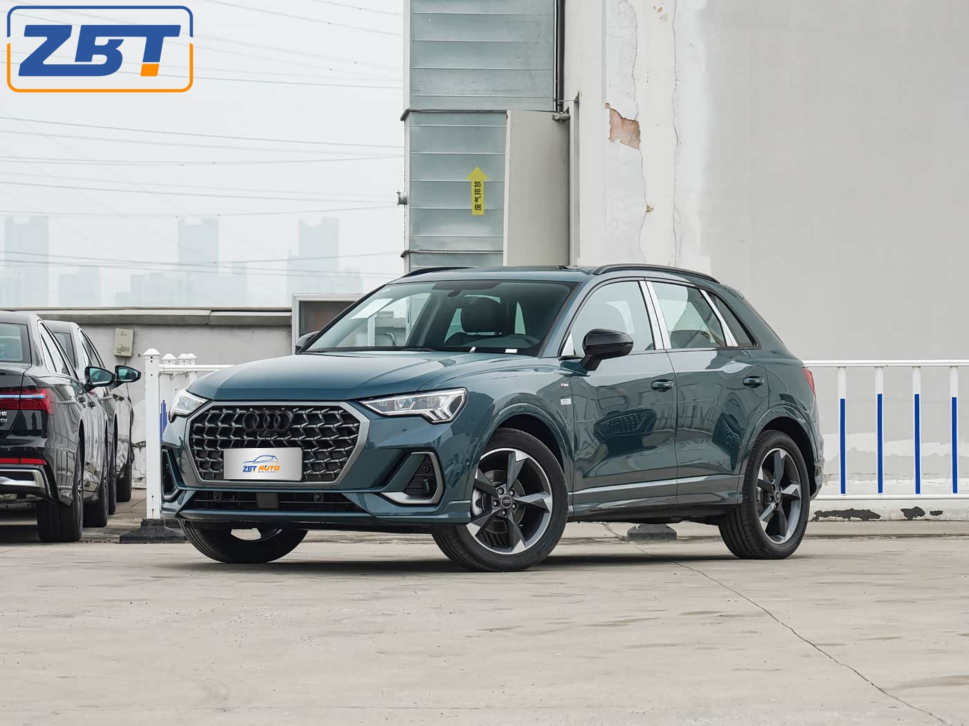 Audi Q3-G01