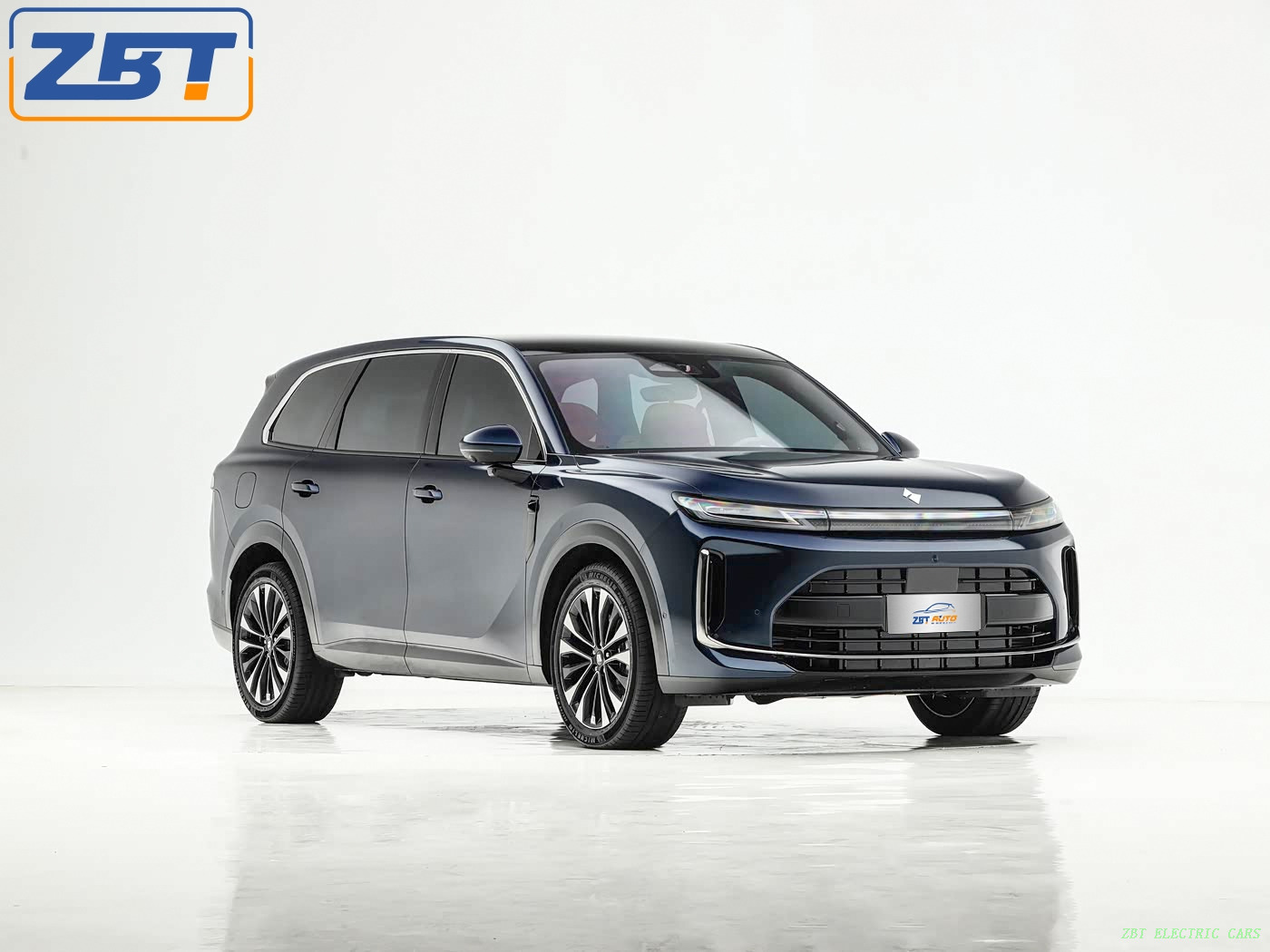 Wuling Huajing S Gasoline-Powered SUV Fuel Vehicle US $29599.00 - 29999.00/