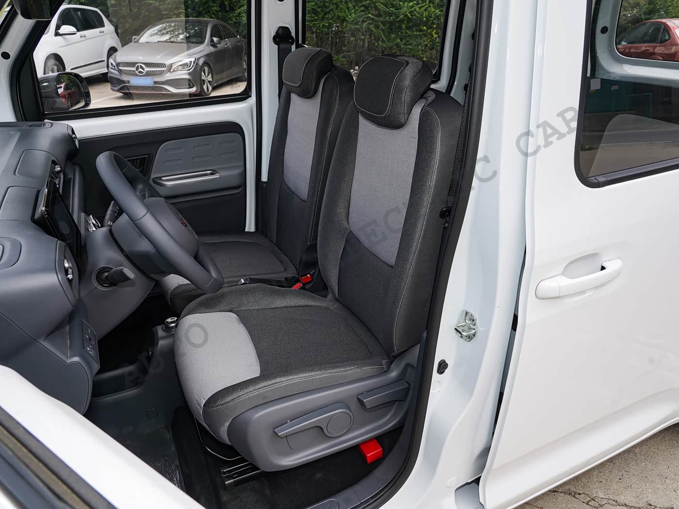Wuling Sunshine - W56