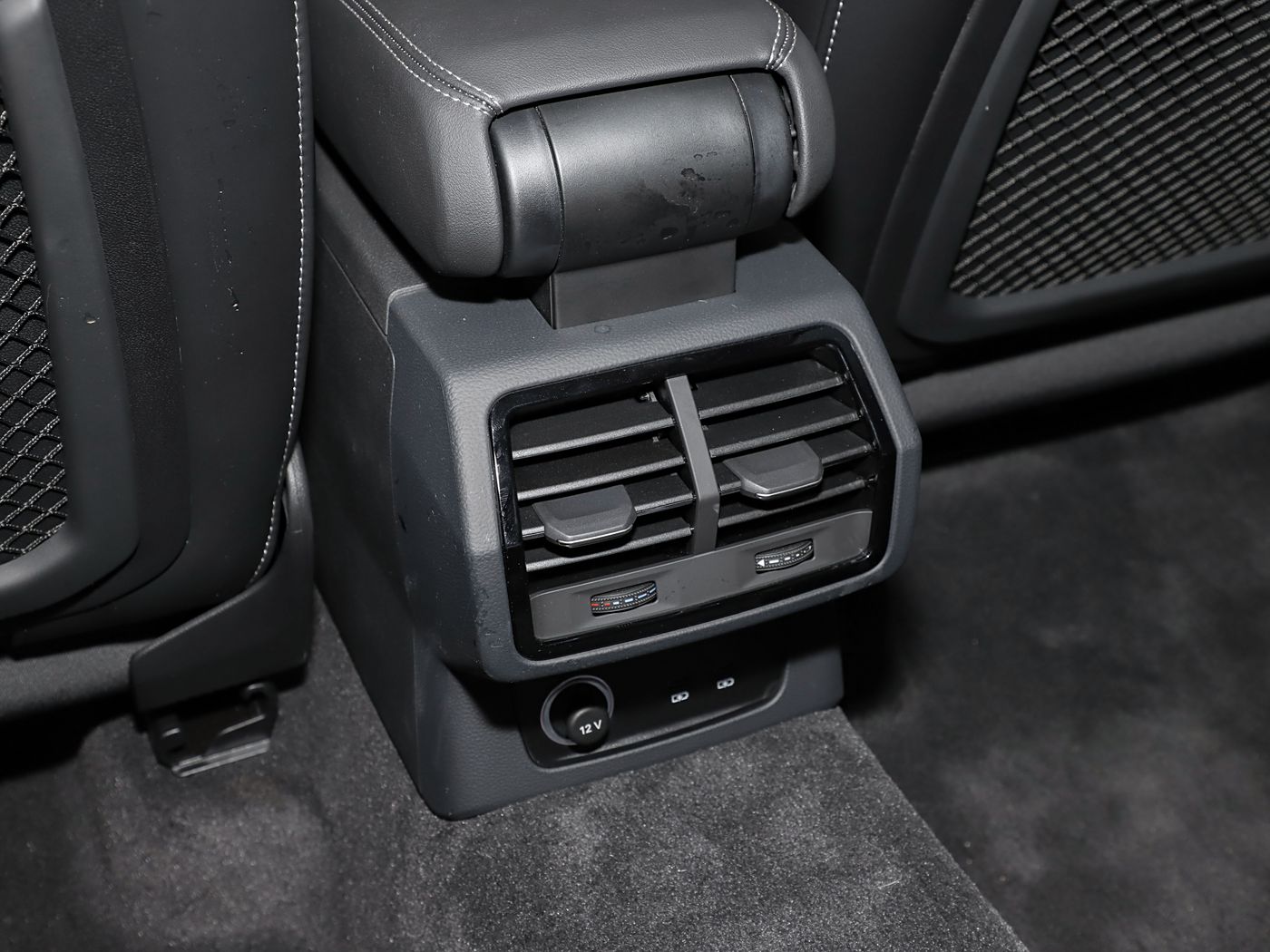 Audi Q3-B43