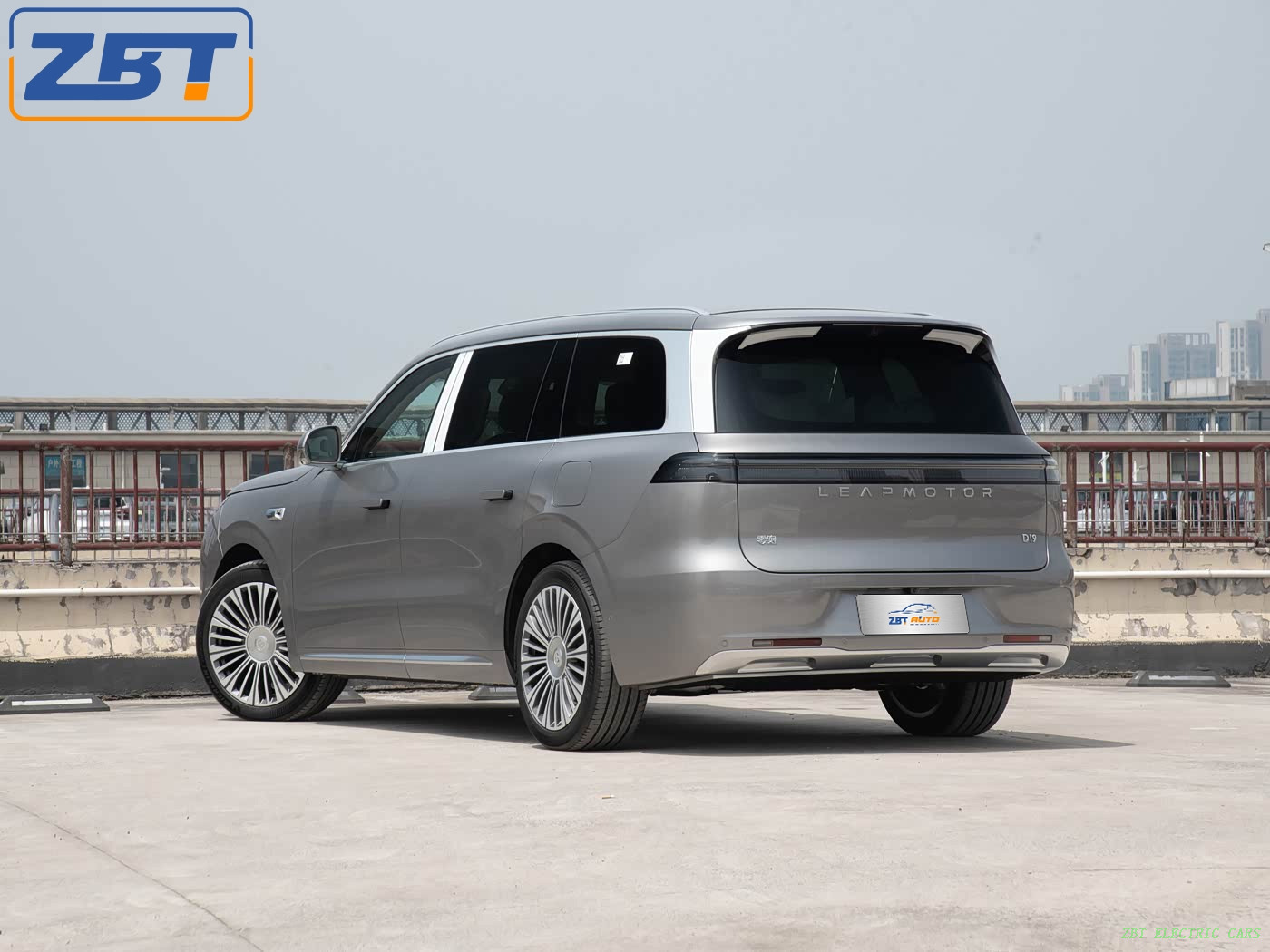 LINPAO D19 Gasoline-Powered SUV Fuel Vehicle US $29799.00 - 29999.00/