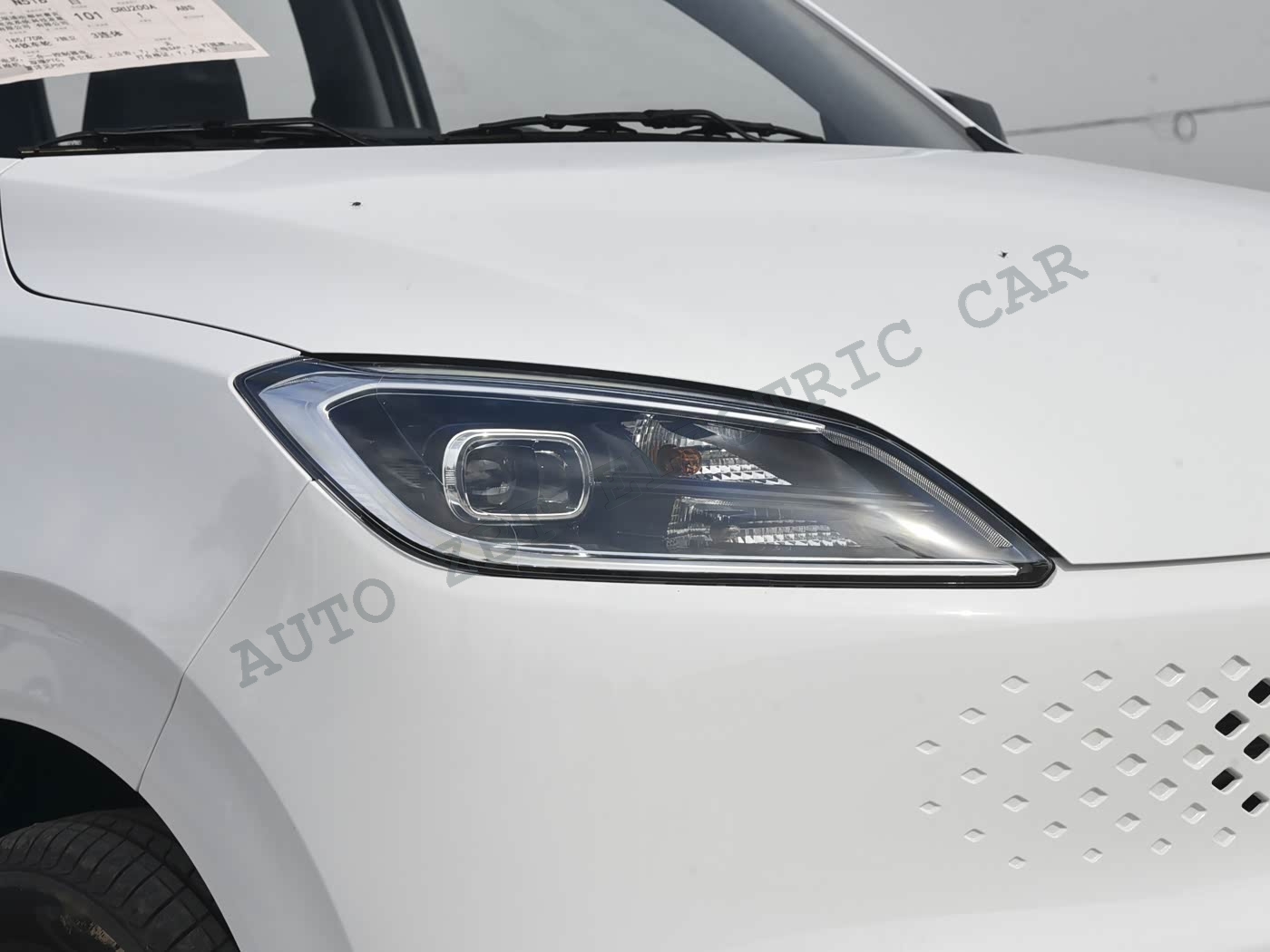 Wuling Hongguang - W14