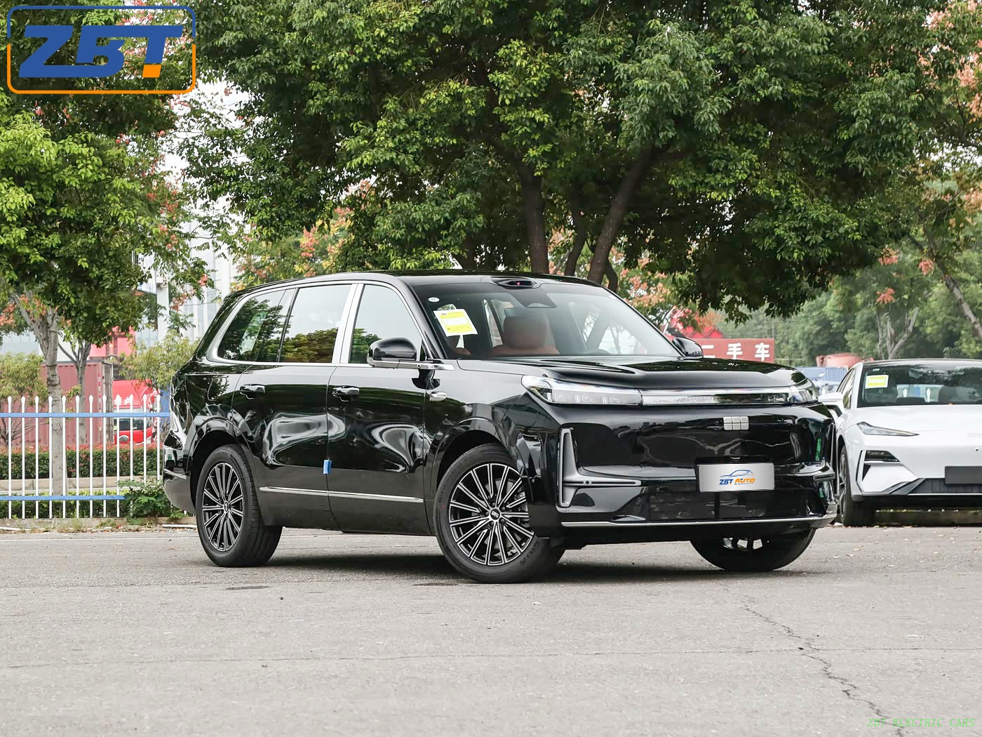 JI LI YINHE M9 Gasoline-Powered SUV Fuel Vehicle US $35799.00 - 35999.00/