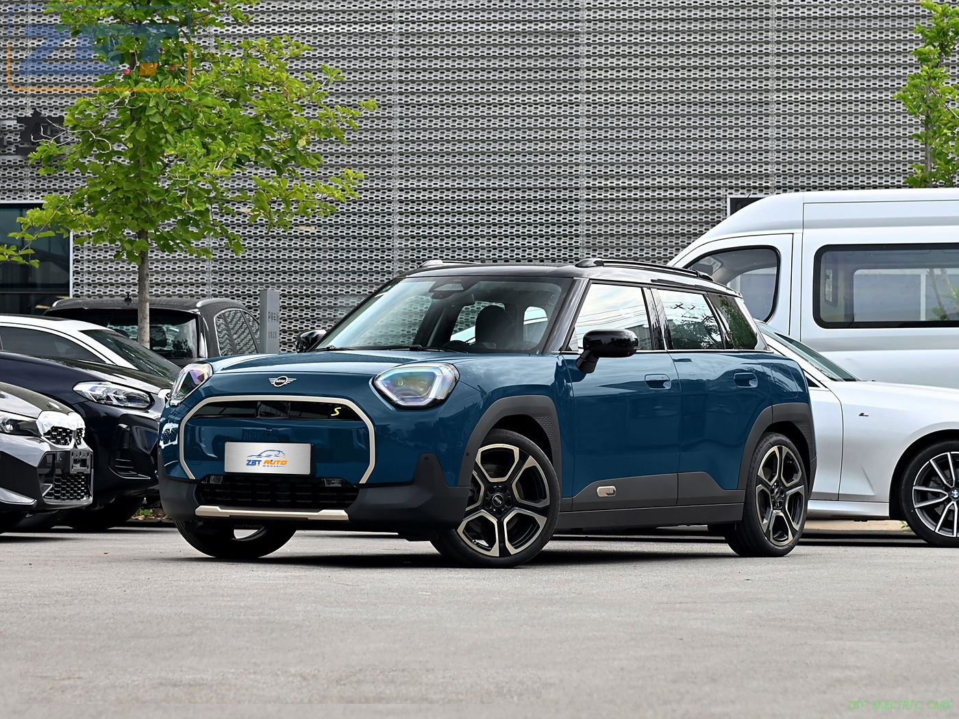 Electric MINI New Energy Electric Sedan Electric Car USD $32599.00 - $32999.00/