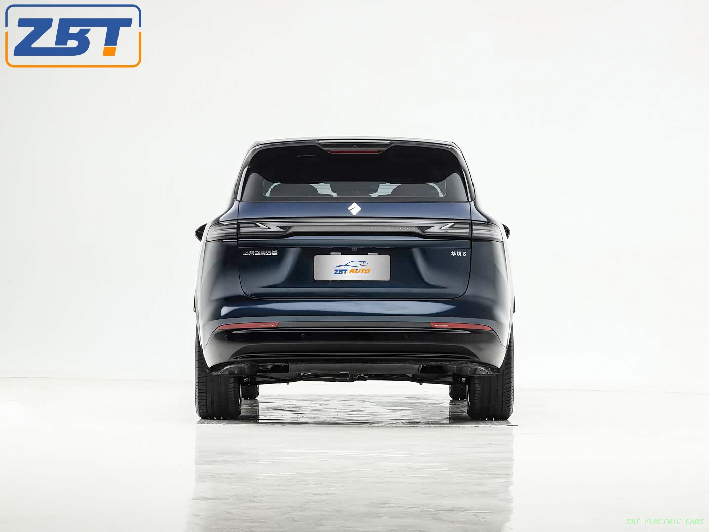 Wuling Huajing S Gasoline-Powered SUV Fuel Vehicle US $29599.00 - 29999.00/