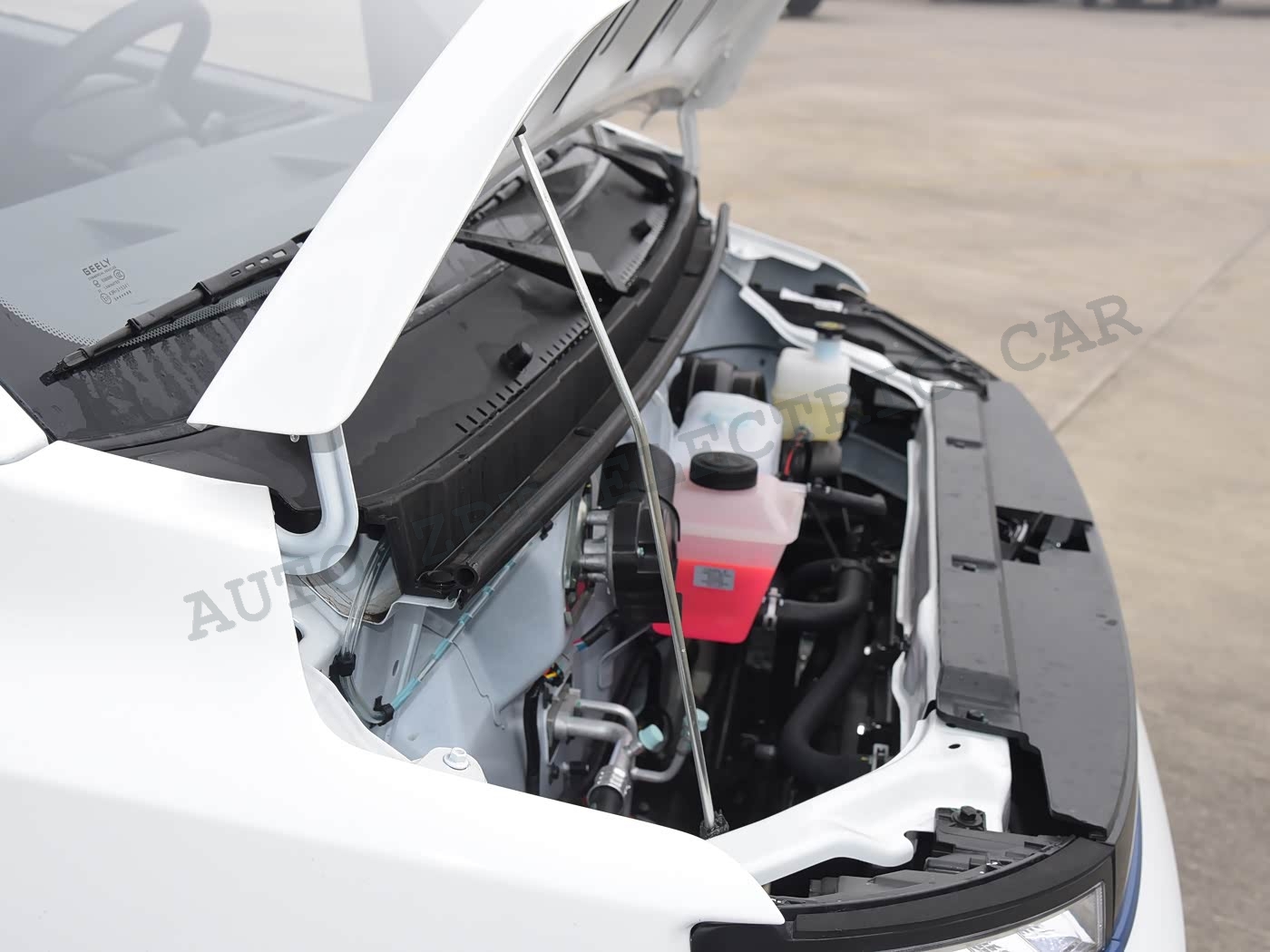 Geely Yuancheng F1E - W11