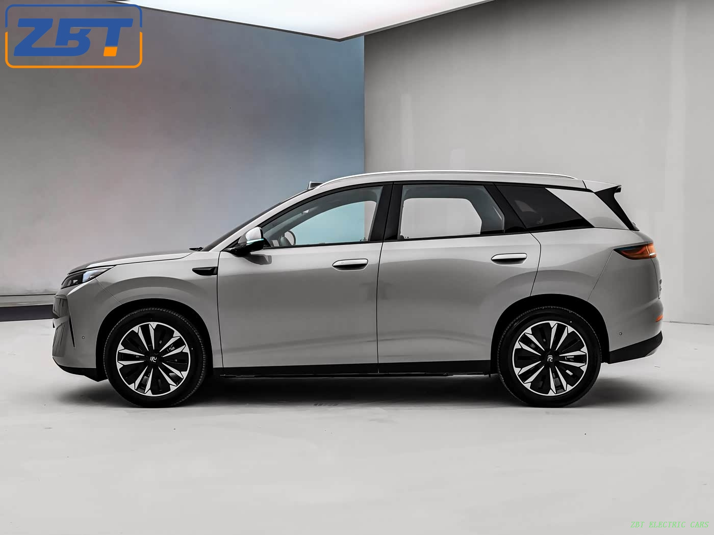 BYD 3RD YUAN PLUS Gasoline-Powered SUV Fuel Vehicle US $16599.00 - 16999.00/