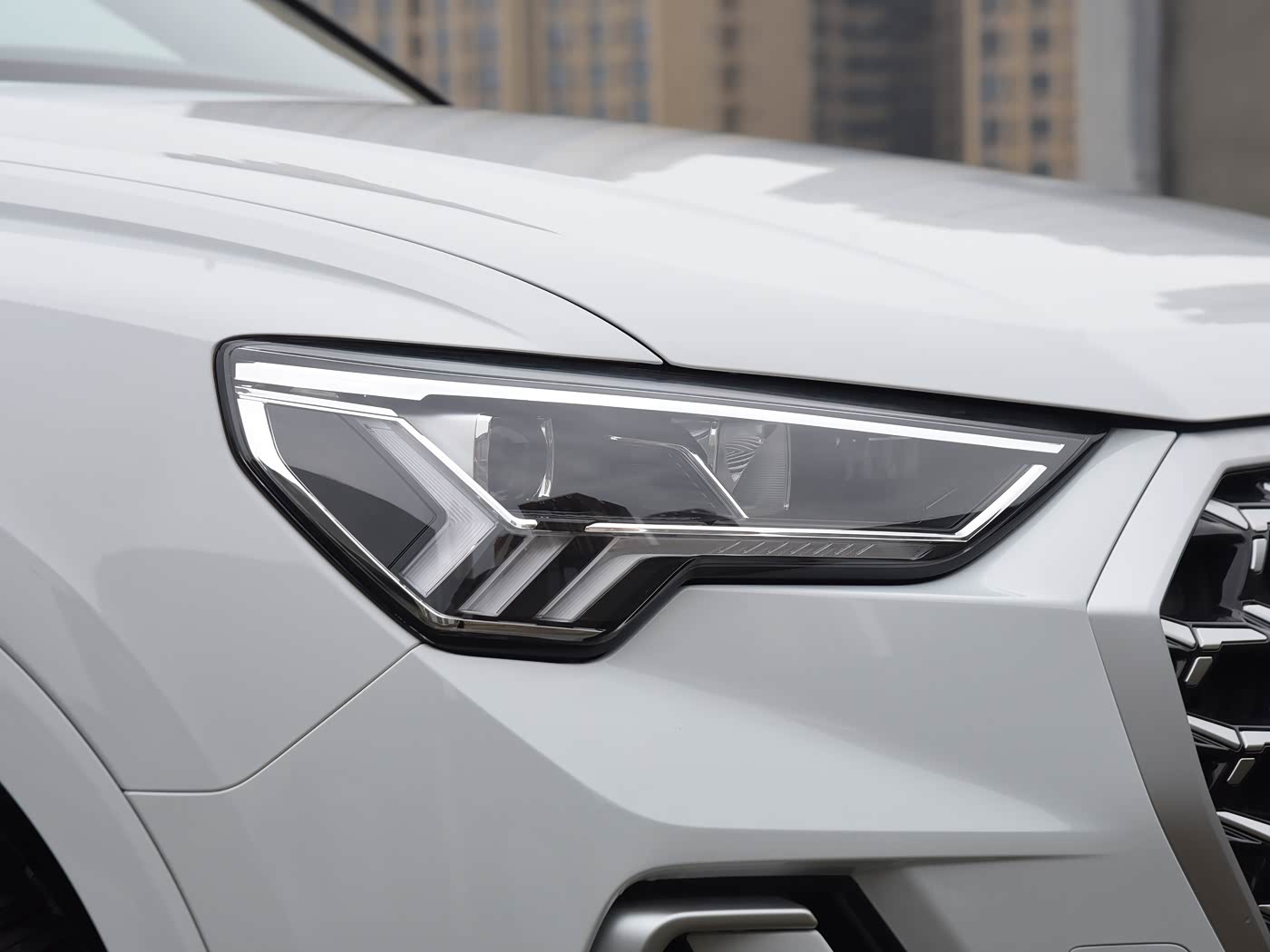 Audi Q3-W12