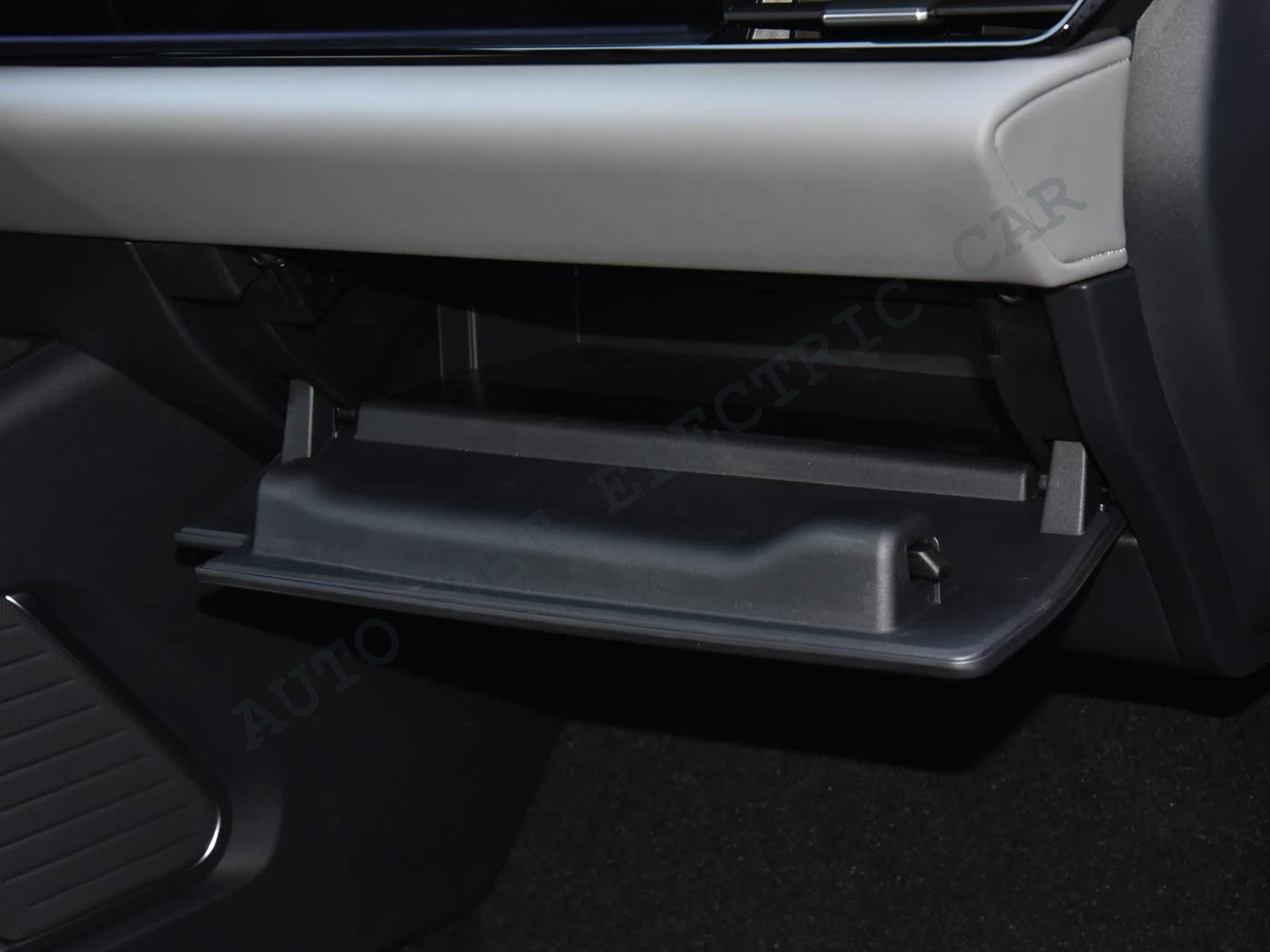 Toyota BZ5-BL44