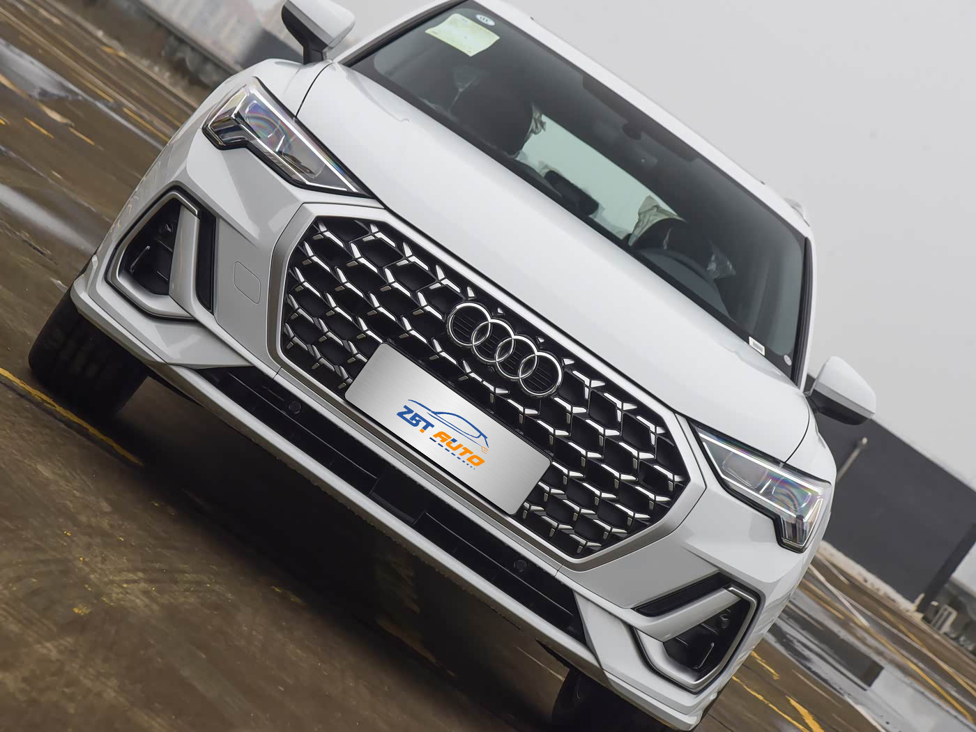 Audi Q3-W10
