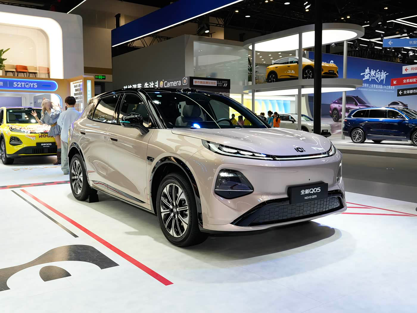 What To Know About The Cadillac Vistiq Electric SUV Before You Buy