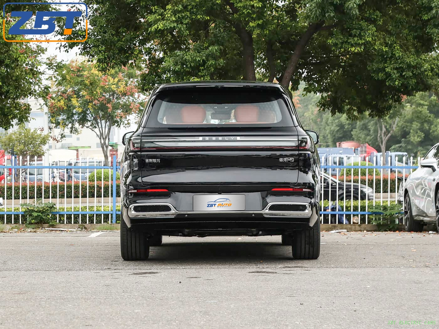 JI LI YINHE M9 Gasoline-Powered SUV Fuel Vehicle US $35799.00 - 35999.00/